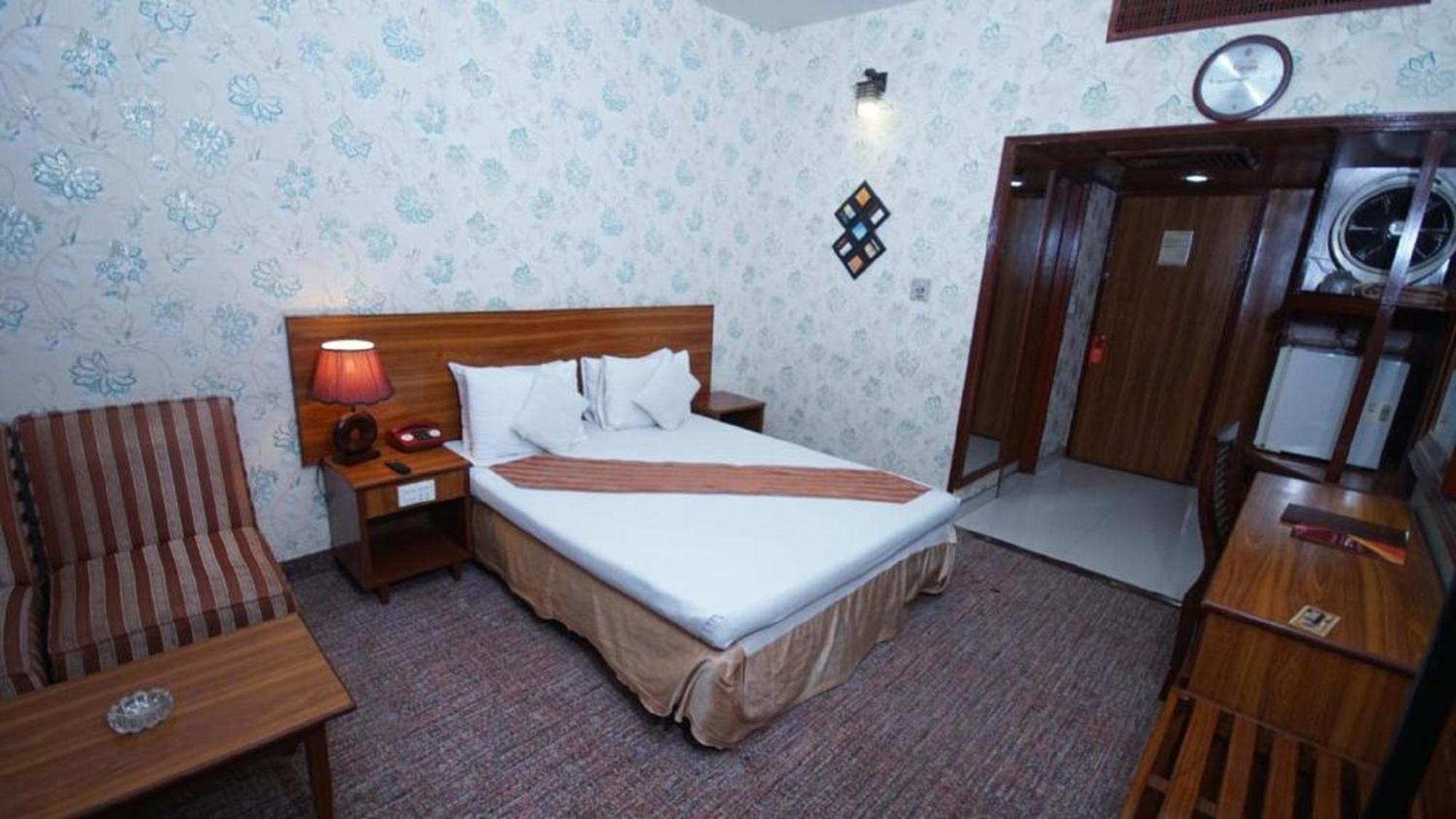 Faran Hotel Karachi Extérieur photo
