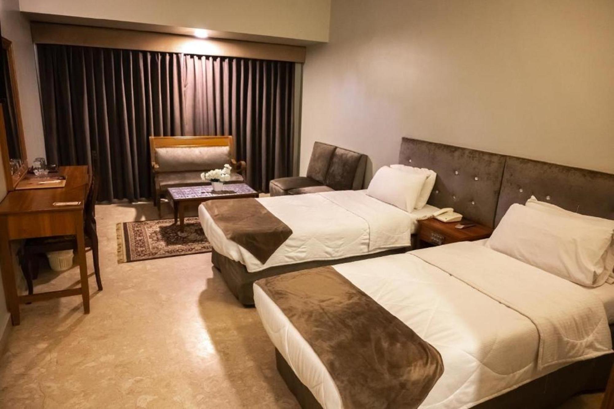 Faran Hotel Karachi Extérieur photo