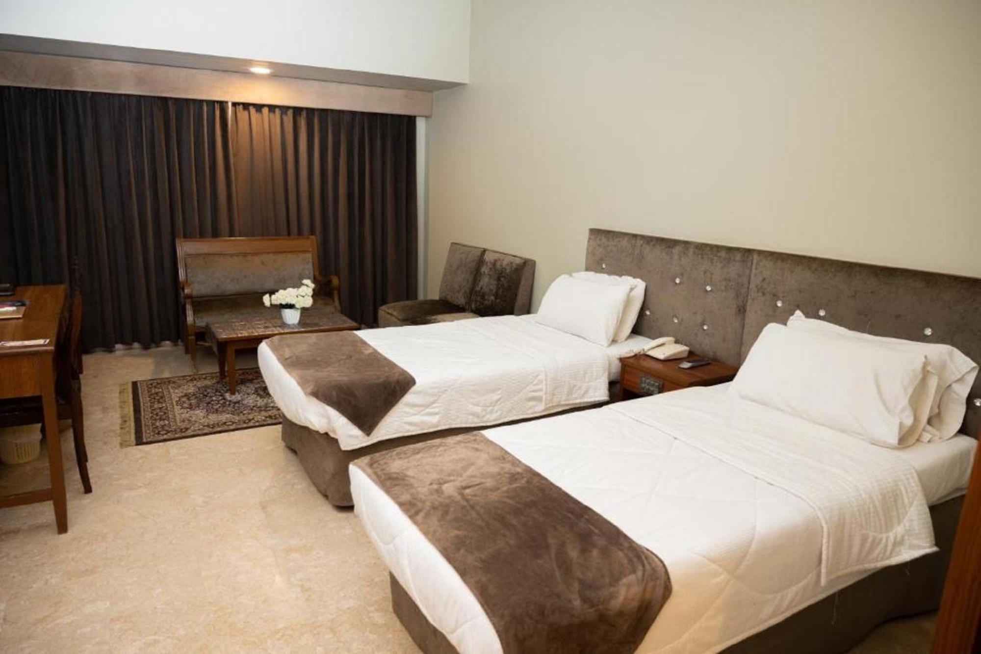 Faran Hotel Karachi Extérieur photo