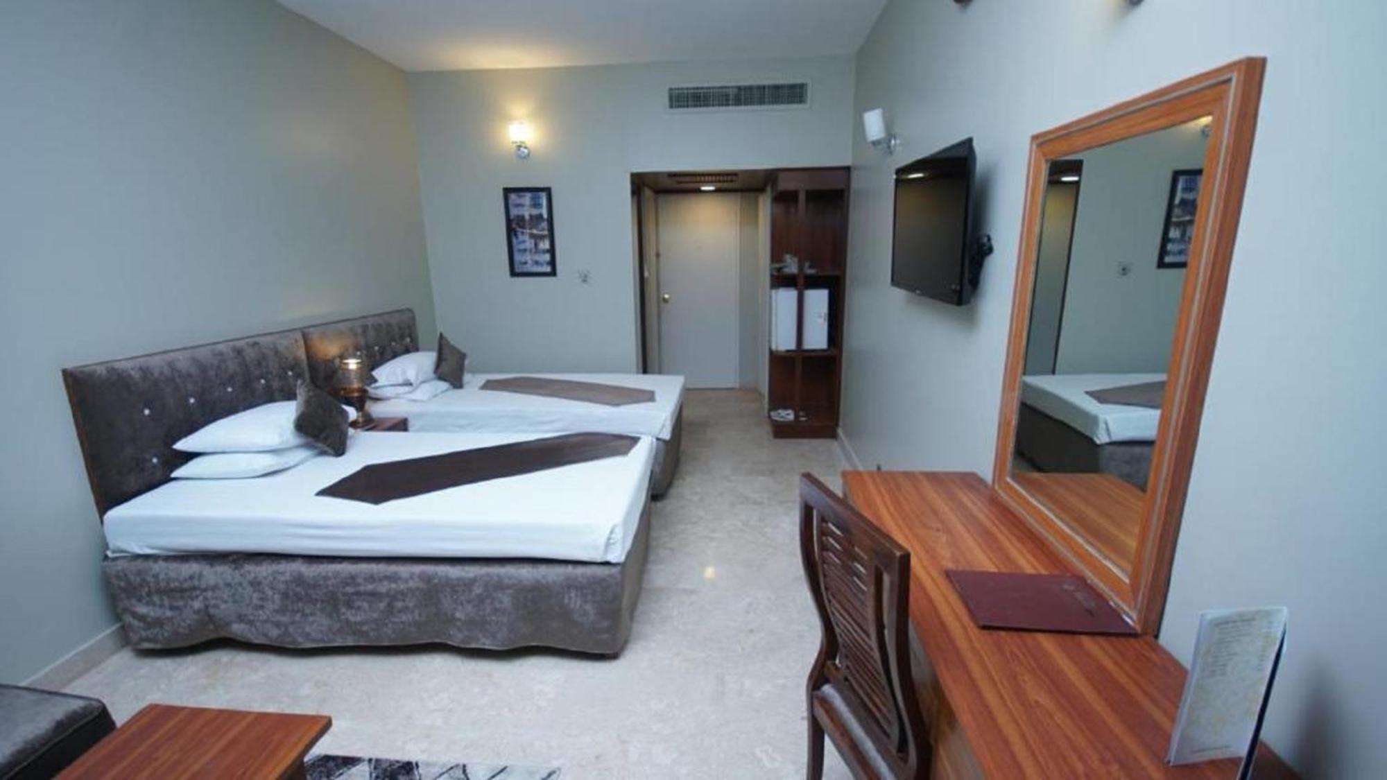 Faran Hotel Karachi Extérieur photo