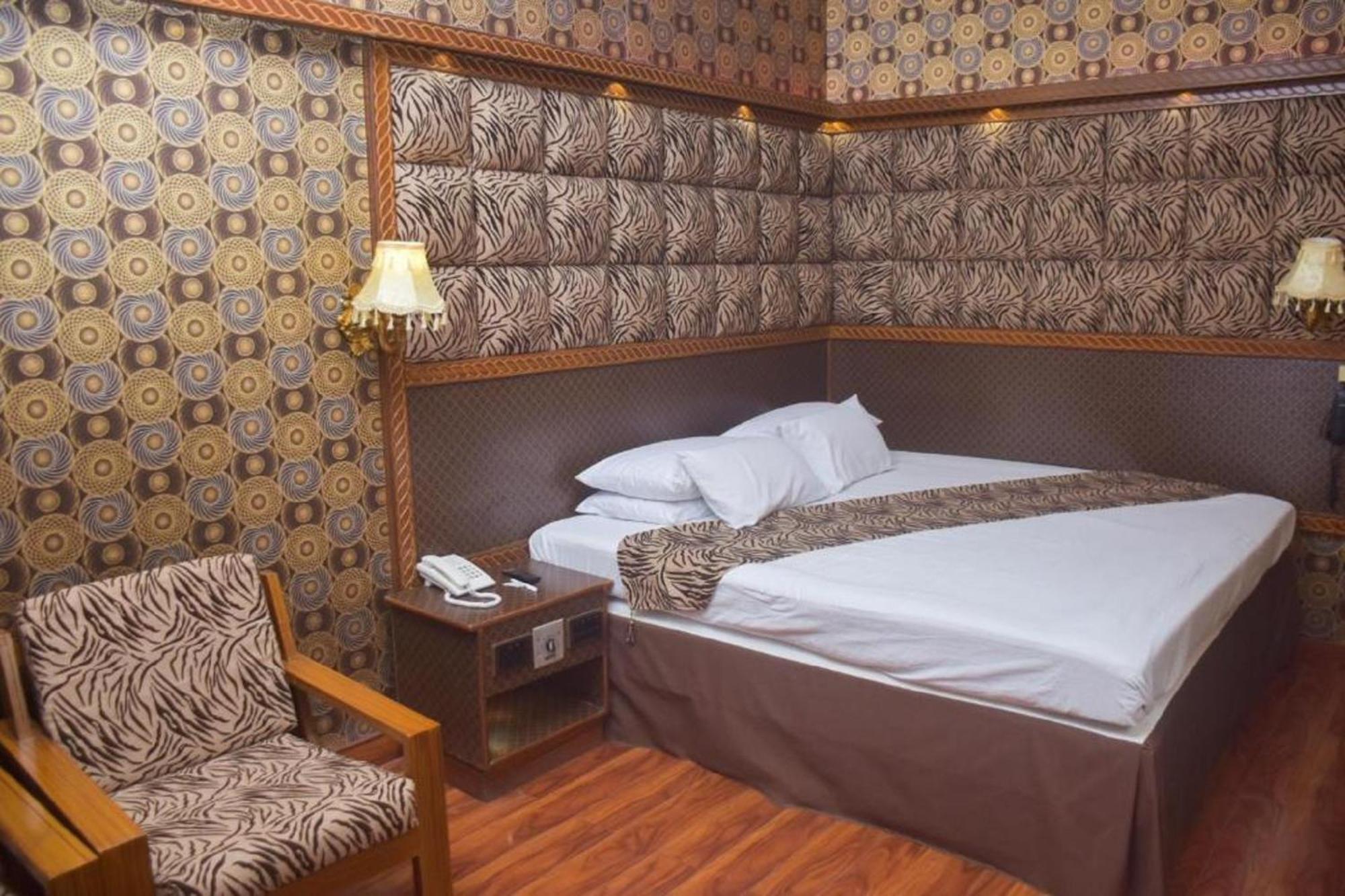 Faran Hotel Karachi Extérieur photo