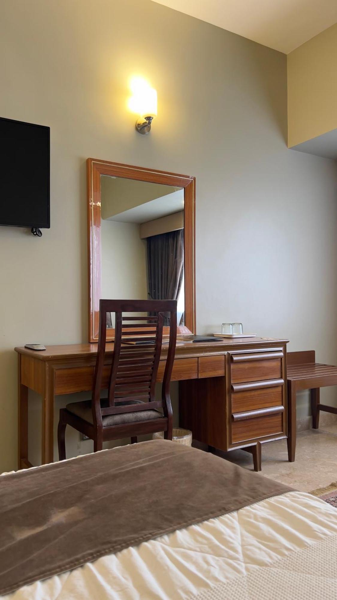 Faran Hotel Karachi Extérieur photo